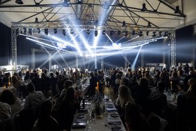 Reithaus-Royale-Bühne im Scheinwerferlicht. Foto: Reiner Pfisterer 